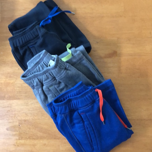 Kids LLBean Mountain Fleece pants. $40 for all 3 - Picture 4 of 4